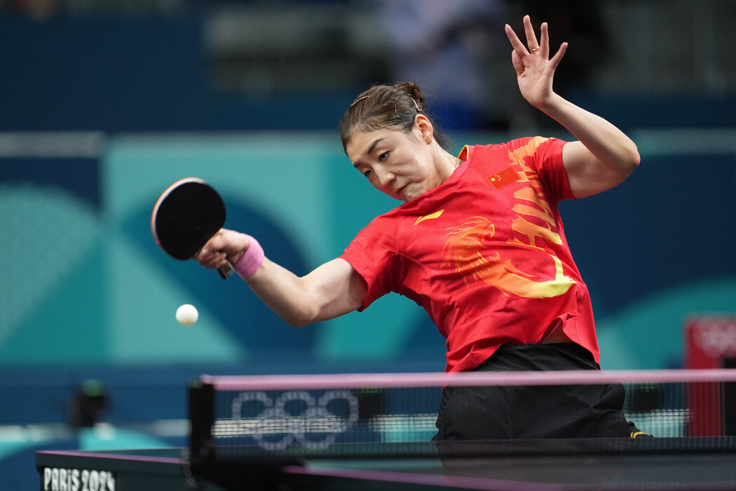 一家中餐馆在哈兰德光顾后推出同名套餐，包含烧鸭、叉烧及脆皮烧肉