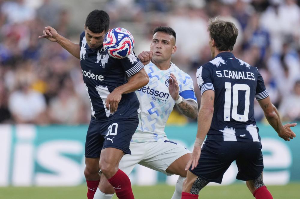 踢球者：巴斯克斯背伤恢复缓慢，理想情况下月底可以复出